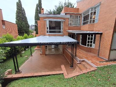 Casa de 4 alcobas en arriendo en Las Lomas, Medellín, 300 m² · foto 7 de 20