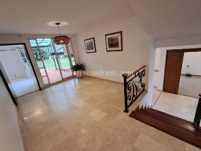 Casa de 4 alcobas en arriendo en Las Lomas, Medellín, 300 m² · foto 8 de 20