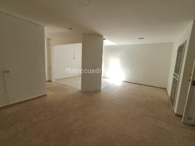 Casa de 4 alcobas en arriendo en El Velodromo, Medellín, 190 m² · foto 3 de 15