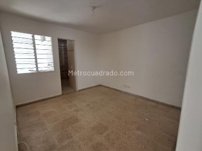 Casa de 4 alcobas en arriendo en El Velodromo, Medellín, 190 m² · foto 9 de 15