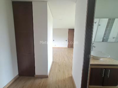 Apartamento de 2 alcobas en arriendo en Castropol, Medellín, 89 m² · foto 11 de 20