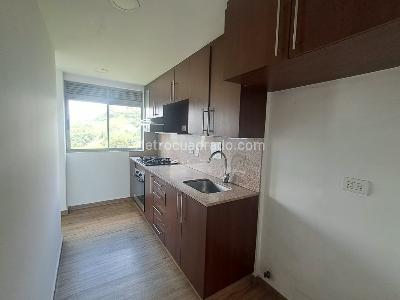 Apartamento de 2 alcobas en arriendo en Castropol, Medellín, 89 m² · foto 2 de 20