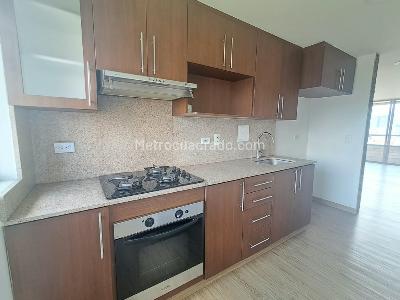 Apartamento de 2 alcobas en arriendo en Castropol, Medellín, 89 m² · foto 3 de 20