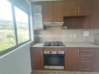 Apartamento de 2 alcobas en arriendo en Castropol, Medellín, 89 m² · foto 4 de 20