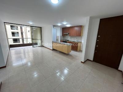 Apartamento de 3 alcobas en arriendo en Zuñiga, Envigado, 84 m² · foto 2 de 18