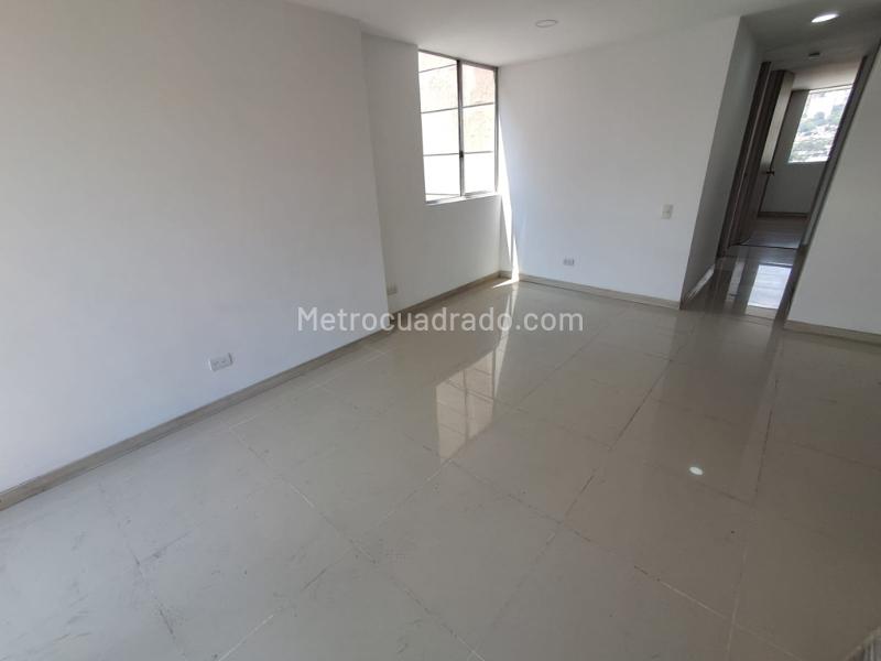 Spacious 3BR Apartment with Resort-Style Amenities - 4