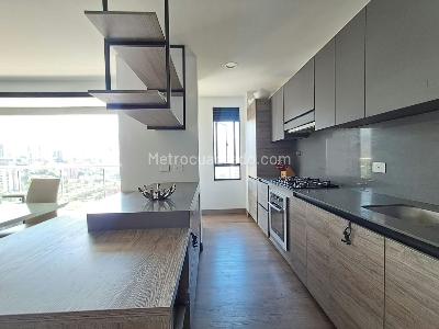Apartamento de 3 alcobas en venta en El Castillo, Medellín, 138 m² · foto 10 de 20