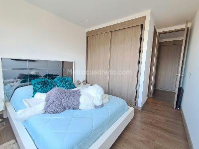 Apartamento de 3 alcobas en venta en El Castillo, Medellín, 138 m² · foto 14 de 20