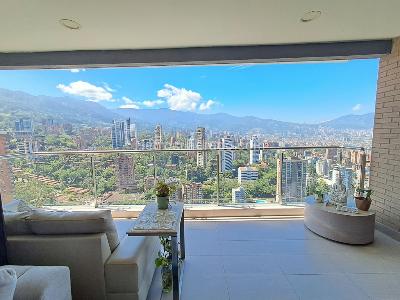 Apartamento de 3 alcobas en venta en El Castillo, Medellín, 138 m² · foto 5 de 20