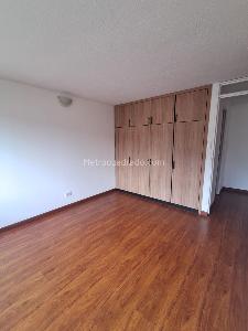 Apartamento de 4 alcobas en arriendo en Los Andes, Bogotá, 138 m² · foto 9 de 17