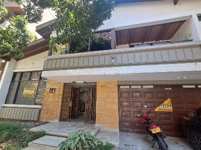 Casa de 5 alcobas en arriendo en Conquistadores, Medellín, 500 m² · foto 18 de 20