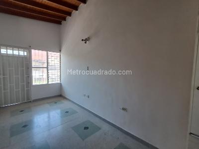 Casa de 4 alcobas en arriendo en Lorena, Medellín, 400 m² · foto 12 de 20