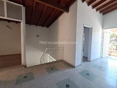 Casa de 4 alcobas en arriendo en Lorena, Medellín, 400 m² · foto 13 de 20