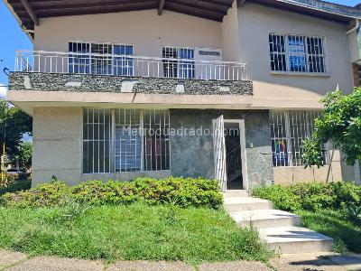 Casa en Arriendo, Laureles, Medellín