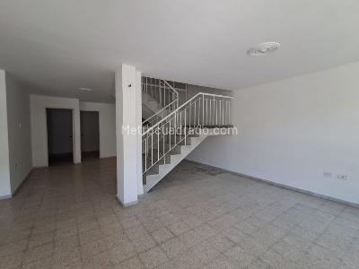 Casa de 4 alcobas en arriendo en Lorena, Medellín, 400 m² · foto 6 de 20