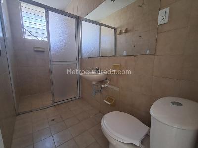 Casa de 4 alcobas en arriendo en Lorena, Medellín, 400 m² · foto 7 de 20