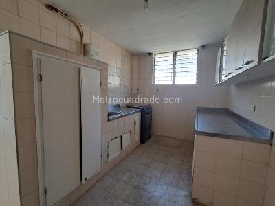 Casa de 4 alcobas en arriendo en Lorena, Medellín, 400 m² · foto 8 de 20