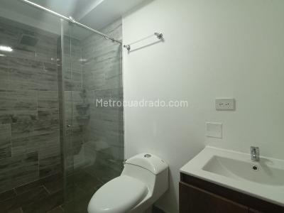 Apartamento de 3 alcobas en arriendo en La Colina, Medellín, 65 m² · foto 12 de 14