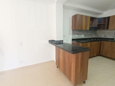 Apartamento de 3 alcobas en arriendo en La Colina, Medellín, 65 m² · foto 4 de 14