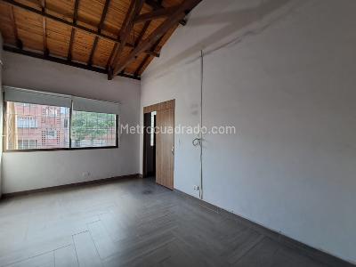 Casa de 5 alcobas en arriendo en Laureles, Medellín, 320 m² · foto 18 de 18