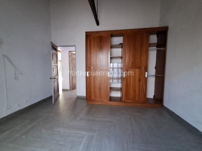 Casa de 5 alcobas en arriendo en Laureles, Medellín, 320 m² · foto 6 de 18