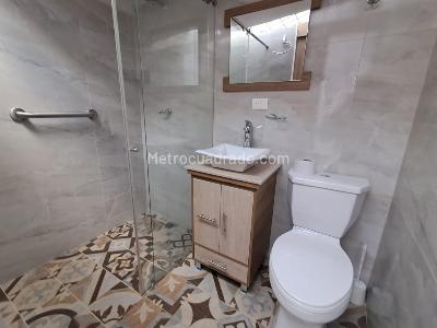 Casa de 5 alcobas en arriendo en Laureles, Medellín, 320 m² · foto 8 de 18