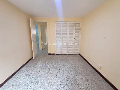 Apartamento de 3 alcobas en arriendo en Laureles, Medellín, 120 m² · foto 11 de 16