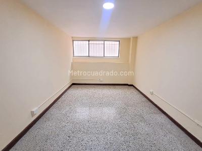 Apartamento de 3 alcobas en arriendo en Laureles, Medellín, 120 m² · foto 14 de 16