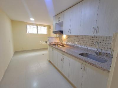 Apartamento de 3 alcobas en arriendo en Laureles, Medellín, 120 m² · foto 4 de 16