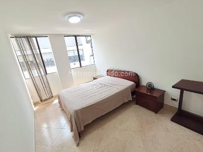 Apartamento de 3 alcobas en arriendo en Patio Bonito, Medellín, 110 m² · foto 11 de 16