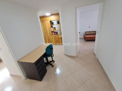 Apartamento de 3 alcobas en arriendo en Patio Bonito, Medellín, 110 m² · foto 12 de 16
