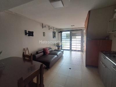 Apartamento de 2 alcobas en arriendo en Los Alpes, Medellín, 72 m² · foto 2 de 10