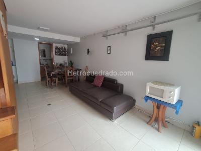 Apartamento de 2 alcobas en arriendo en Los Alpes, Medellín, 72 m² · foto 3 de 10