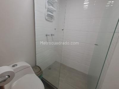Apartamento de 2 alcobas en arriendo en Los Alpes, Medellín, 72 m² · foto 7 de 10