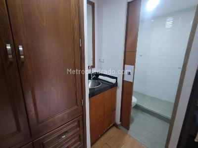Apartamento de 2 alcobas en arriendo en Los Alpes, Medellín, 72 m² · foto 8 de 10