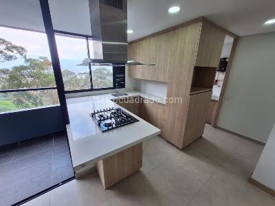 Apartamento de 3 alcobas en arriendo en Asomadera N º2, Medellín, 75 m² · foto 2 de 15