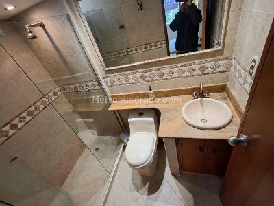 Apartamento de 3 alcobas en arriendo en Altos Del Poblado, Medellín, 70 m² · foto 12 de 15