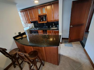 Apartamento de 3 alcobas en arriendo en Altos Del Poblado, Medellín, 70 m² · foto 2 de 15