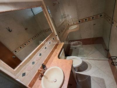Apartamento de 3 alcobas en arriendo en Altos Del Poblado, Medellín, 70 m² · foto 5 de 15