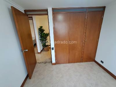 Apartamento de 3 alcobas en arriendo en Altos Del Poblado, Medellín, 70 m² · foto 7 de 15