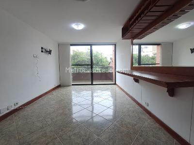 Apartamento de 3 alcobas en venta en El Trianon, Envigado, 135 m² · foto 2 de 20