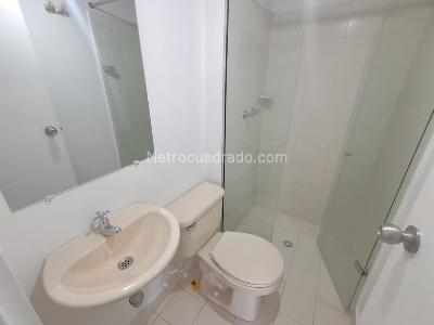 Apartamento de 3 alcobas en arriendo en Belen, Medellín, 65 m² · foto 10 de 17