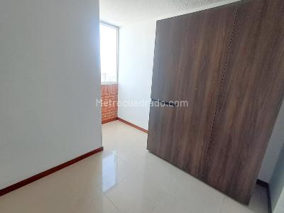 Apartamento de 3 alcobas en arriendo en Belen, Medellín, 65 m² · foto 7 de 17