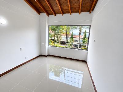 Casa de 3 alcobas en arriendo en Envigado, Envigado, 180 m² · foto 14 de 20