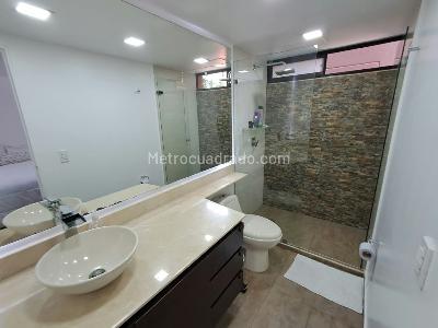 Apartamento de 3 alcobas en arriendo en Las Lomas, Medellín, 106 m² · foto 16 de 17