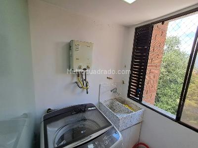 Apartamento de 3 alcobas en arriendo en Las Lomas, Medellín, 106 m² · foto 7 de 17