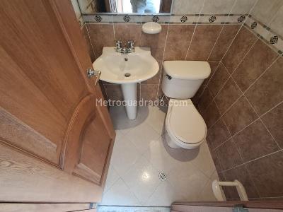 Apartaestudio en arriendo en Las Acacias, Medellín, 55 m² · foto 12 de 19
