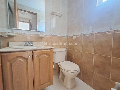Apartaestudio en arriendo en Las Acacias, Medellín, 55 m² · foto 18 de 19
