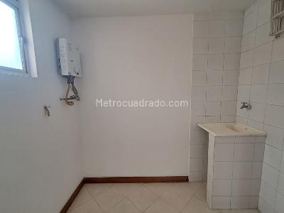 Apartaestudio en arriendo en Las Acacias, Medellín, 55 m² · foto 6 de 19