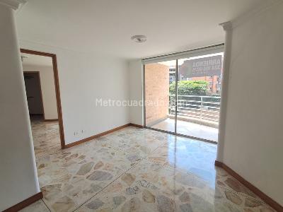 Apartaestudio en arriendo en Las Acacias, Medellín, 55 m² · foto 8 de 19